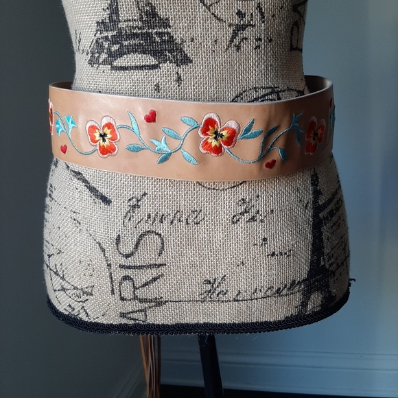 HAYDEN MICHAEL BOHO EMBROIDERED TASSEL BELT - Picture 3 of 13